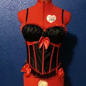 Cute red and Black corset w straps